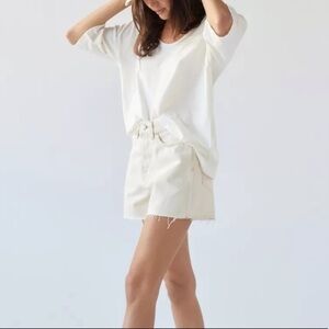 House of Harlow 1960 high rise mom Bermuda short, NWT, 100% cotton, raw hem